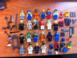 Lego 21 Minifig Minifigures Lot with Accessories Parts