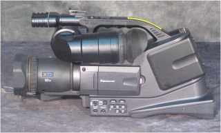Panasonic Pro AG DVC60 1 4 3CCD MiniDV Proline Camcorder w 16x 