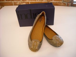 cute indigo clarks pewter embroidered ballet flats 6