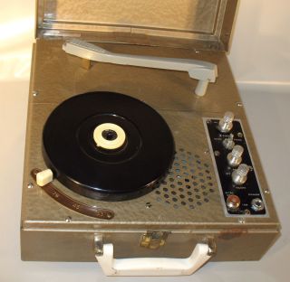 Vintage Herters Record Player w Mic Input Plays 33 45 78 Steel Case 