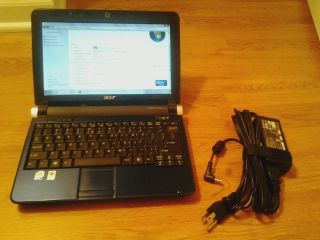   Aspire One D150 10.1 Netbook   great condition  new extended battery