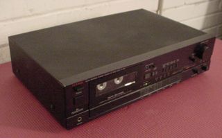  auto reverse stereo cassette deck  item luxman k 105 auto 