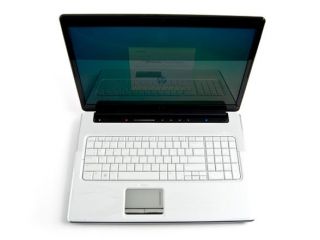 HP Pavilion Dual Core 17.3 Entertainment Notebook with 6GB and Blu 
