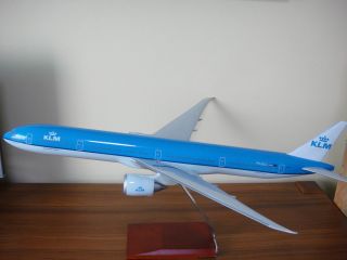 Huge 1/100 KLM Boeing B777 300 Travel Agents Desk display Model