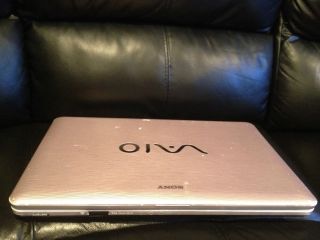 Sony VAIO VGN NW240F 15 5 320 GB Intel Core 2 Duo 2 2 GHz 4 GB laptop