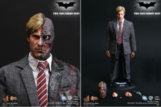Hot Toys Batman The Dark Knight Two Face Harvey Dent 1 6 Scale Figure 