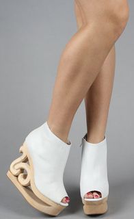 Jeffrey Campbell White Skate Heel Booties Shoes 7 10