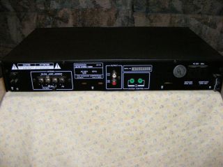 Kenwood KT 75 AM/FM Sterio synthesizer tuner. With alarm on off timer 
