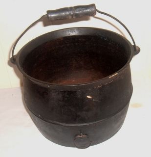 Antique Cast Iron Wagner No 8 Large Flat Bottom Kettle Pot