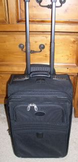 Atlantic MCMXIX 22 Rolling Suitcase