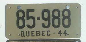 1944 En TRÉS Bonne Condition Quebec Plate War Time Masonite 