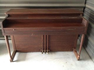 Vintage 1948 Lester Betsy Ross Spinet Piano