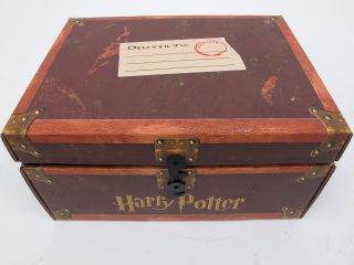 Harry Potter Hardcover Box Set Novels 1 7 in Replica Trunk w Stickers 