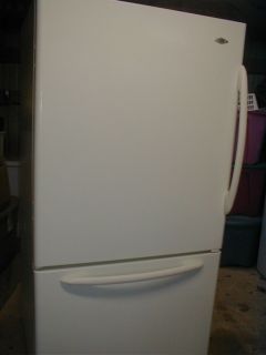 Maytag Refrigerator 25 cubic ft. PU MISSOURI Btm.frzr. Bisque Needs 