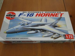 72 Airfix McDonnell Douglas F 18 Hornet model airplane kit #04032 