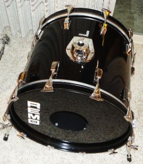    Acousticon Bass Drum 18 x22 Black Mastertouch Terry Bozzio Style