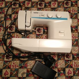 Brother LS 1217 Mechanical Sewing Machine Works Great