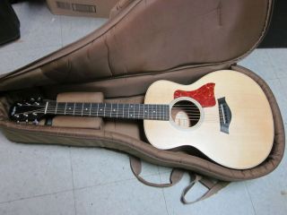 Taylor GS Mini Acoustic Guitar Great Condition with Case