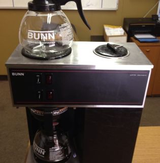 Bunn O Matic VPR Coffee Brewer with 2 Glass Pots