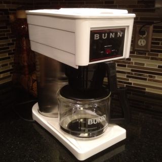Bunn O Matic B10 W 10 Cups Coffee Maker White Excellent Conditon