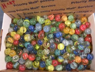 CATS EYE MARBLES GROUP   Box 225+ VINTAGE MACHINE MADE MARBLES  Caged 