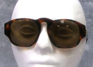 Vintage CHANEL Tortoise Round Frame Designer Sunglasses 0006