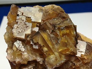 TRANSPARENT YELLOW FLUORITE CRYSTAL CLUSTER CAVE IN ROCK ILLINOIS IL