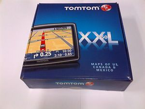 NEW IN BOX TomTom XXL 550 WIDESCREEN GPS BUNDLE GARMIN MOUNT