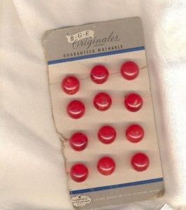 12 Red Cherry Juice Swirl Bakelite Ball Round Buttons on Card Vtg 5 8 
