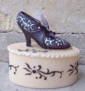 SET OF SIX TRINKET BOXES  COLLECTIBLE SHOES Victorian shoe gift lady