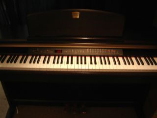 Used Yamaha Clavinova CLP130 Digital Piano