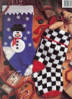 Crocheted_christmas_stockings bw