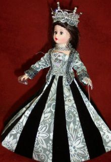 MADAME ALEXANDER ANNE OF CLEVES 10 INCH 2011