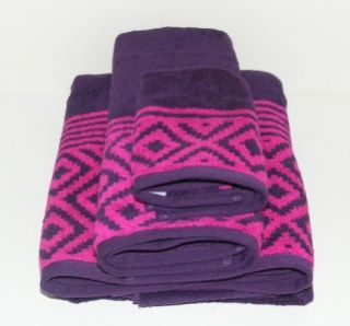 Apt 9 3pc Bath Towel Set Purple Fuschia Diamond Geometric Hand