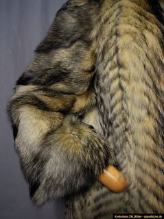  coat coyote in well tended condition a gorgeous coat made of coyote