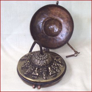 SALE TIBET 8 SYMBOL BUDDHAS TSINGSHAS CYMBALS IN COPPER CASE