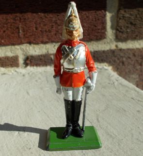 Britains English Castle Guard toy soldier Calvary Soldier 1973