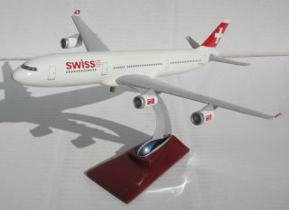 SWISS SWISSAIR 1 200 AIRBUS A340 DESK TOP DISPLAY TRAVEL AGENCY MODEL