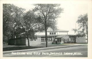 MN Detroit Lakes Pavilion City Park RPPC R19107