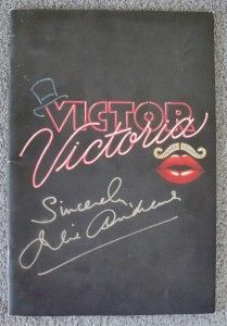 JULIE ANDREWS SIGNED Victor Victoria on Broadway Program   SHARP PIECE