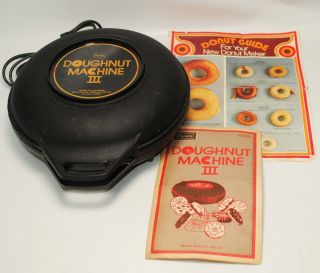 Vtg  DOUGHNUT MACHINE III Donut Maker Baker 1000W E32100 DM 1