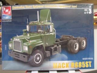 Mack R685ST Truck Model 1 25 Scale