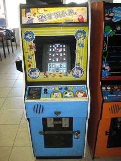 This is a real, fully functioning Fix it Felix arcade game built by