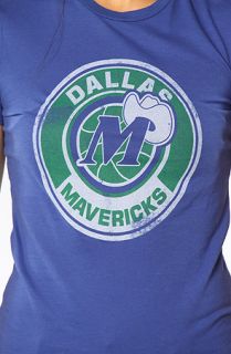 Mitchell & Ness The Dallas Mavericks Tailgate Vintage Tee in Blue