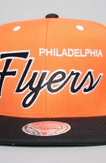 Mitchell & Ness The Philadelphia Flyers Script 2 Tone Snapback Hat in