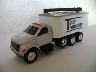 Ertl 1 64 Ford F750 Tyler Transport Lift Axle Feed Grain Delivery
