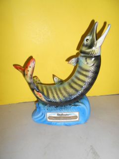 Foss Dist The Muskellunge 1977 Ski Country Fish Decanter