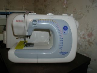 New Janome Harmony 4052 Zizzag Other Creative Stitches Sewing Machine