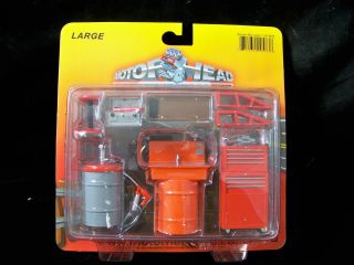 18 Motorhead Miniatures Service Bay Gear 24 Piece Garage Shop Tool