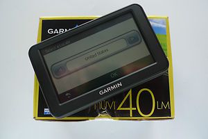 GARMIN NUVI 40 LM PORTABLE GPS LIFETIME MAPS NAVIGATOR AUTOMOTIVE